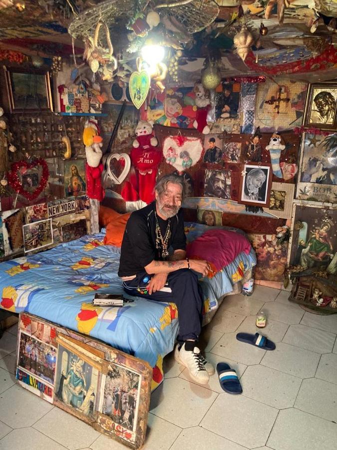 A Casa Di Nonna Ida, Nel Cuore Pulsante Di Napoli ภายนอก รูปภาพ